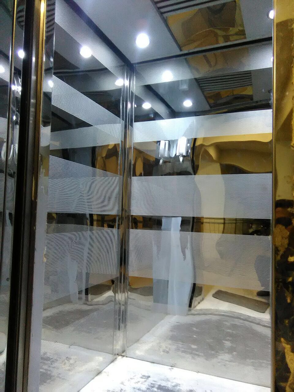 ELEVATOR CAB